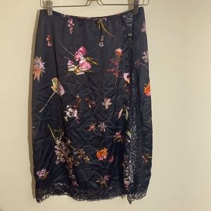 Victoria’s Secret Black With Flower Motive Satin Midi Skirt With Lace - Size L